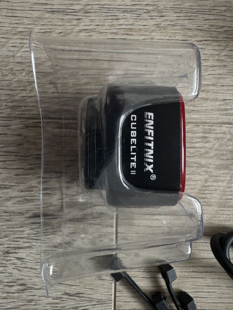 Lampka rowerowa Enfitnix Cubelite II 2