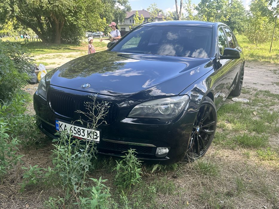 Продам BMW 750I після капіталки двигуна