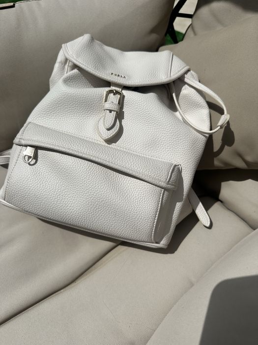 Mochila Furla pouco usada