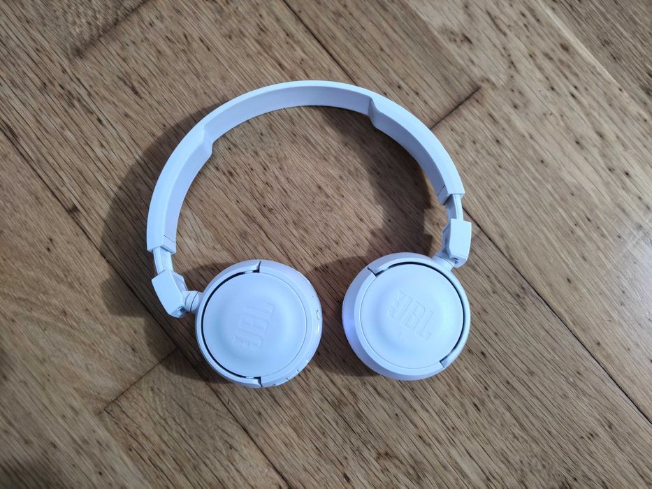 Auscultadores Bluetooth JBL T450 (On Ear - Microfone - Branco)