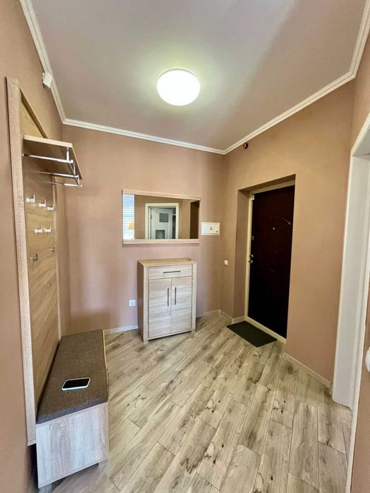 2-кімнатна квартира біля бювету, паркінг, Роксолани 16.  Є відео.