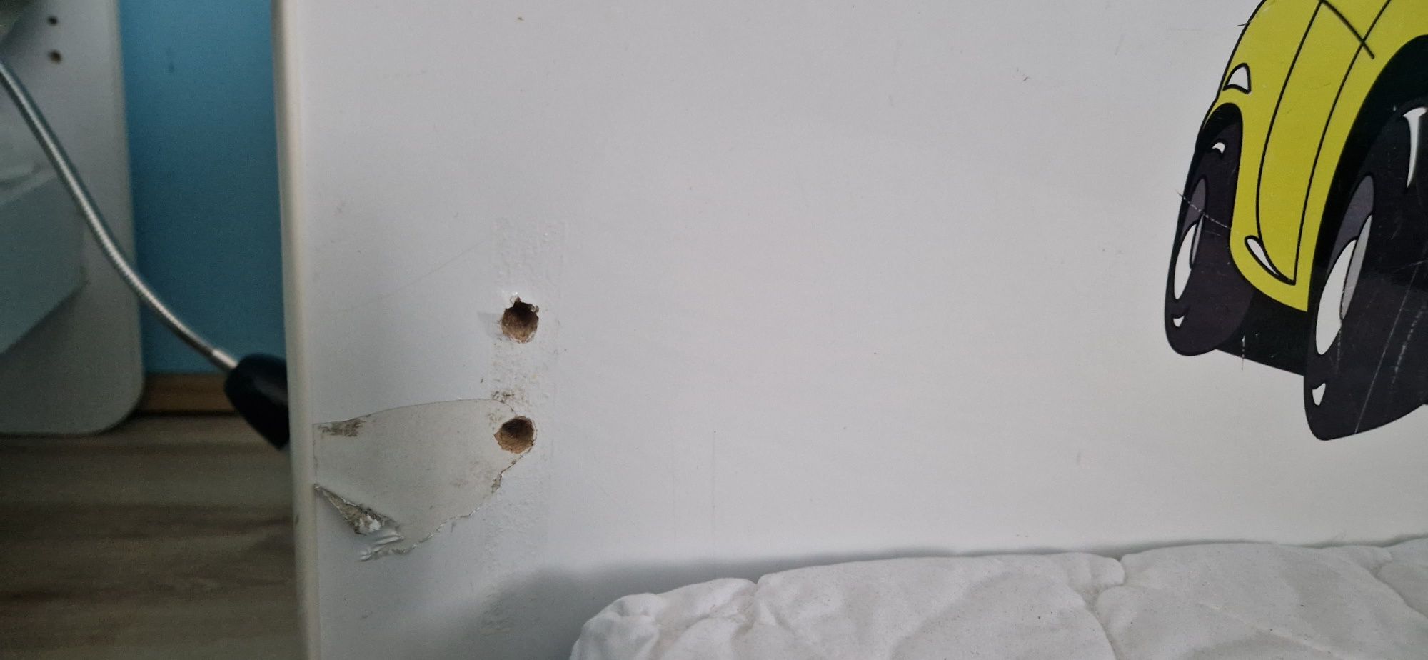 Łóżko dziecięce z barierką, materacem i szufladą 140x70
