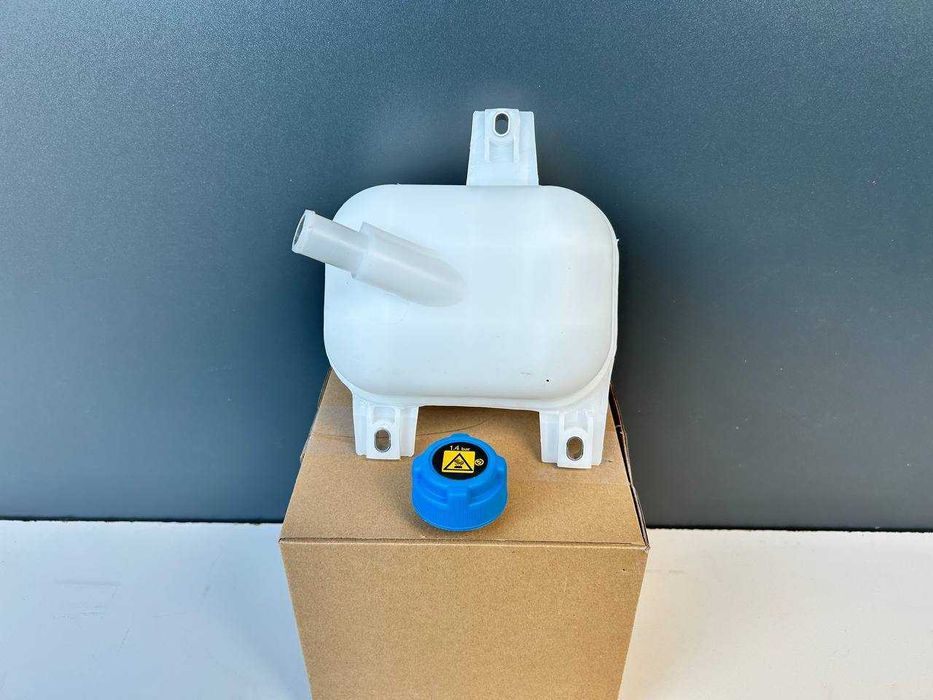 Розширювальний розширительний бачок Fiat Doblo Фіат Добло кришка