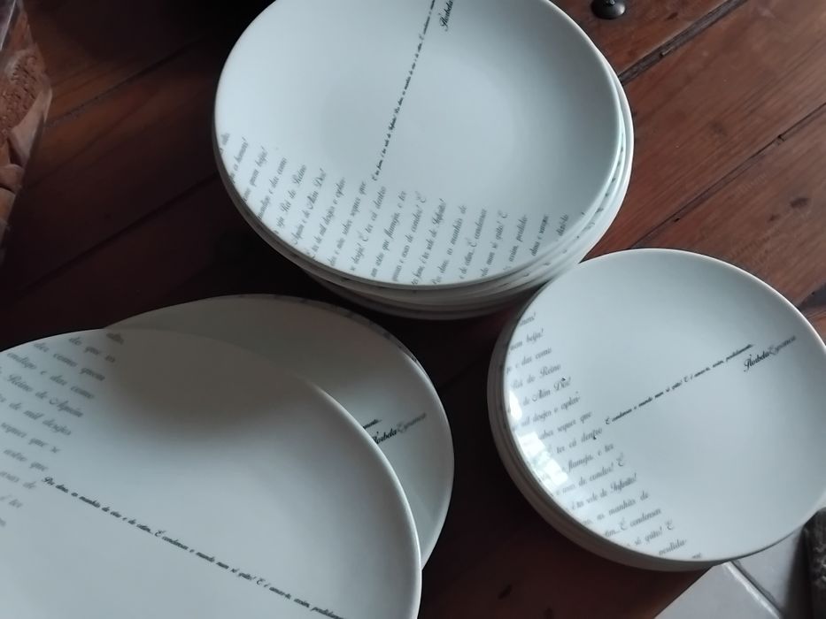 Serviço de jantar Vista Alegre /Florbela Espanca