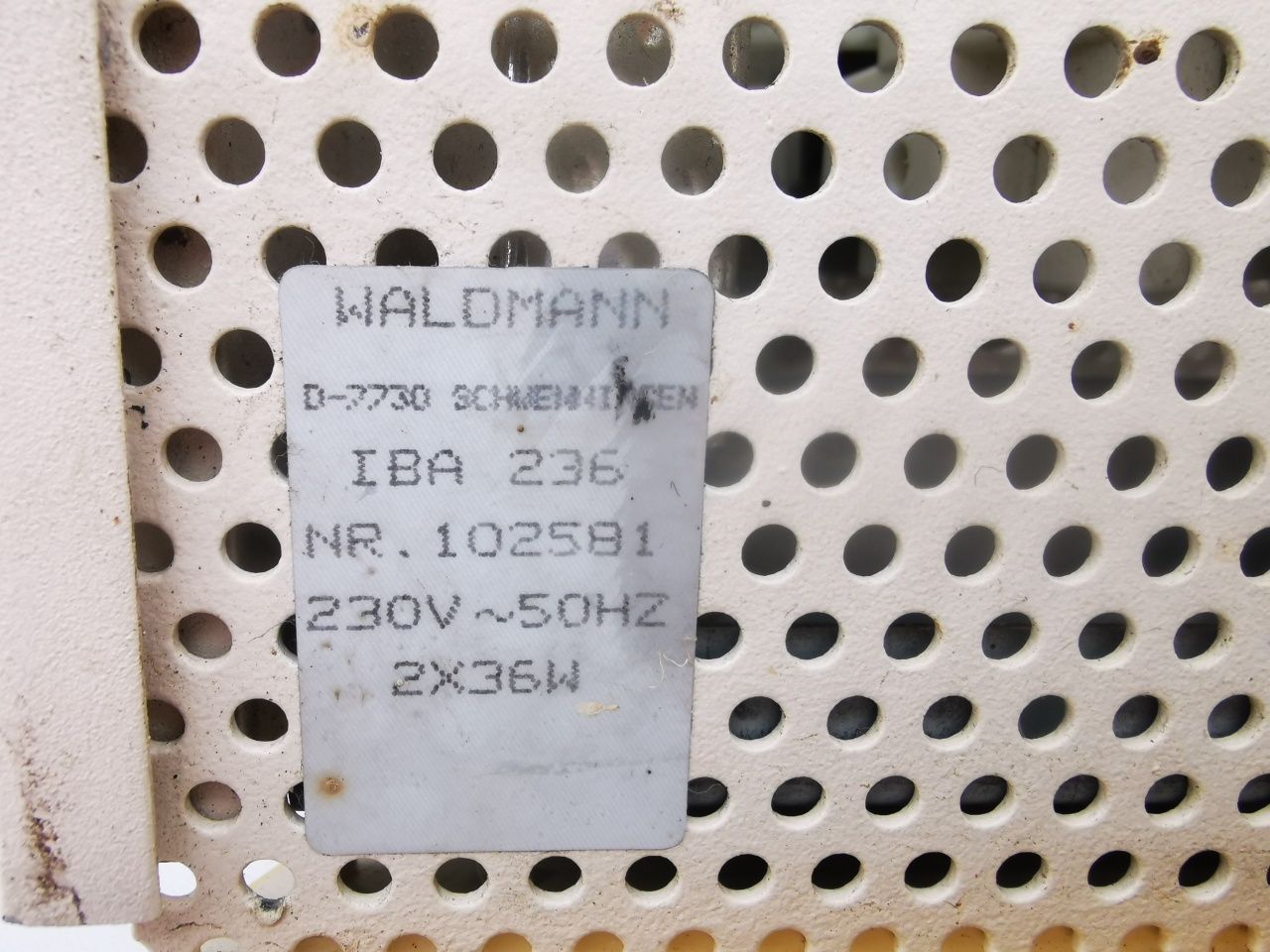 Lampy WALDMANN D-7730. 230V  2v36W z Niemiec