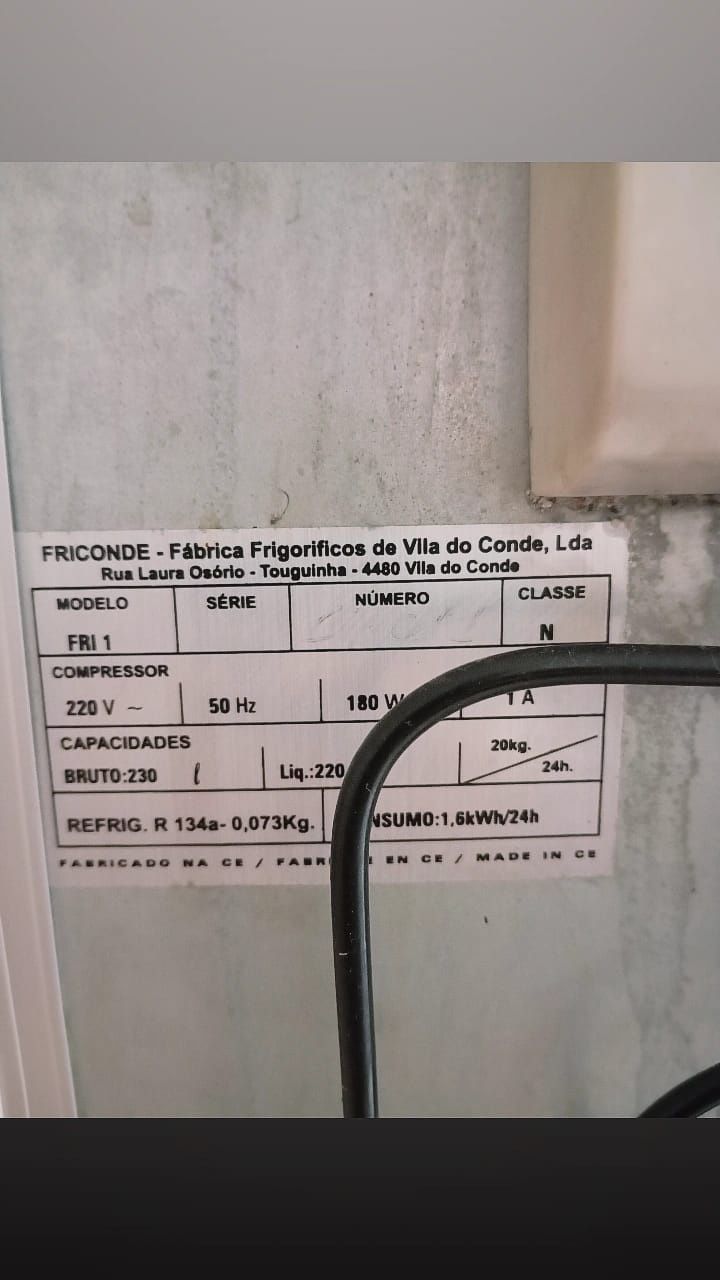 Feezer congelador horizontal 230L

Feezer congelador horizontal 230L