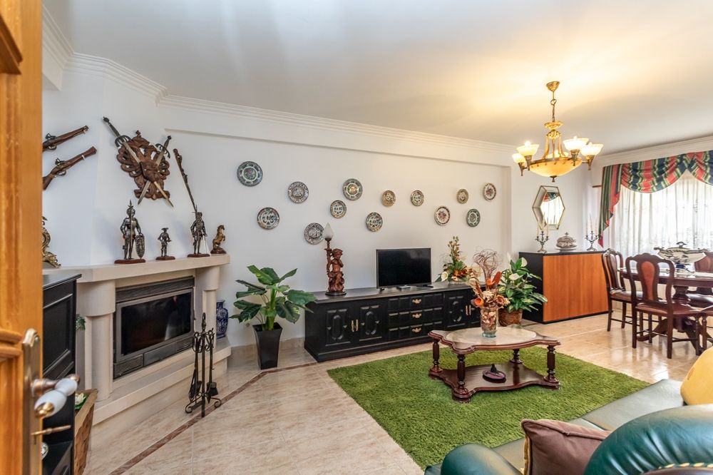 Sala de estar e jantar [ vários moveis]