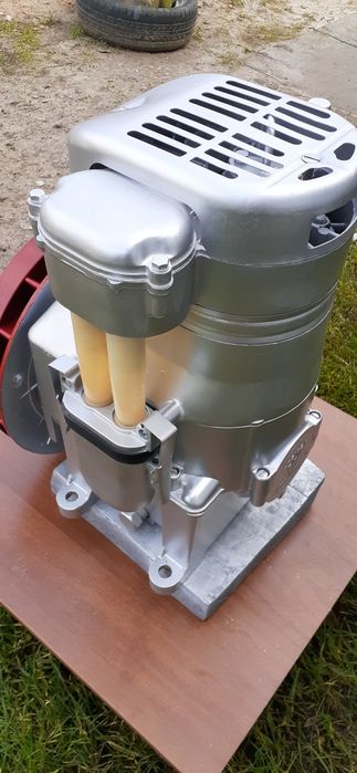 Продам компрессор у43102