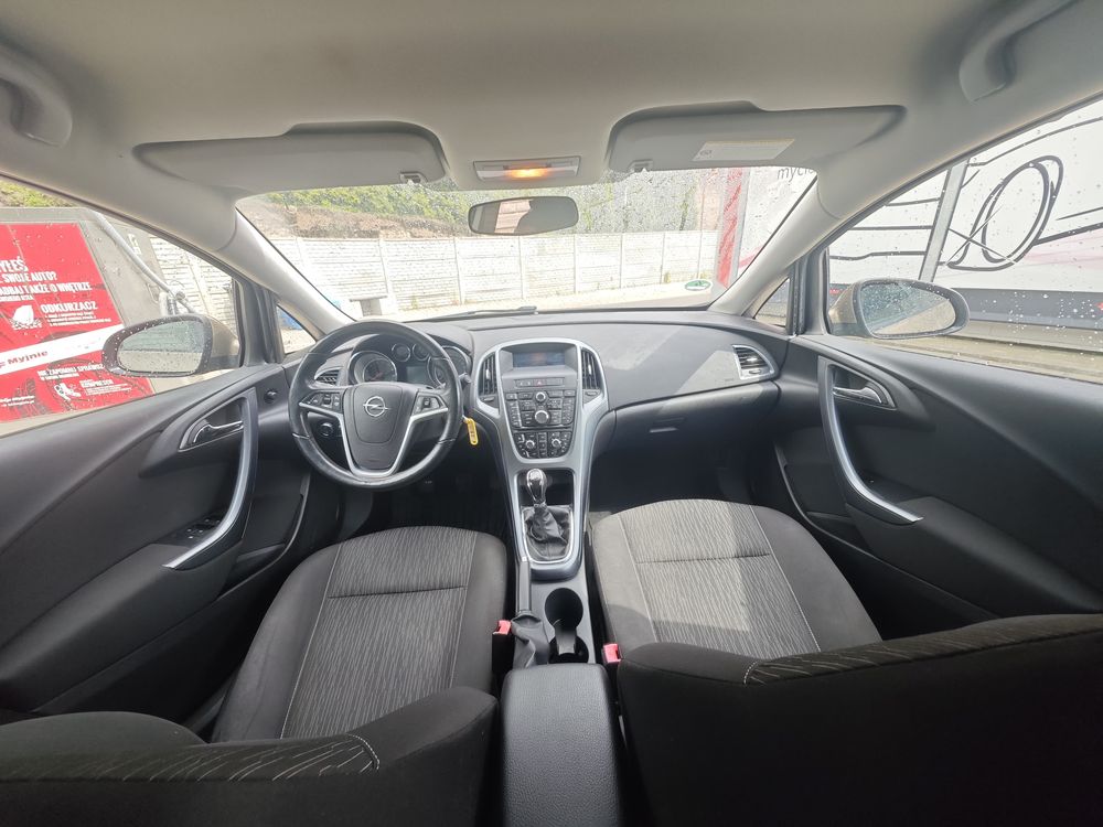 Opel Astra j lift 1.4turbo led