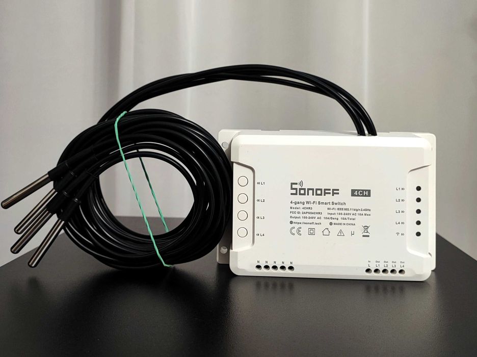 Sterownik WiFi Sonoff 4 przekaźniki, 4 czujniki temperatury po 2m