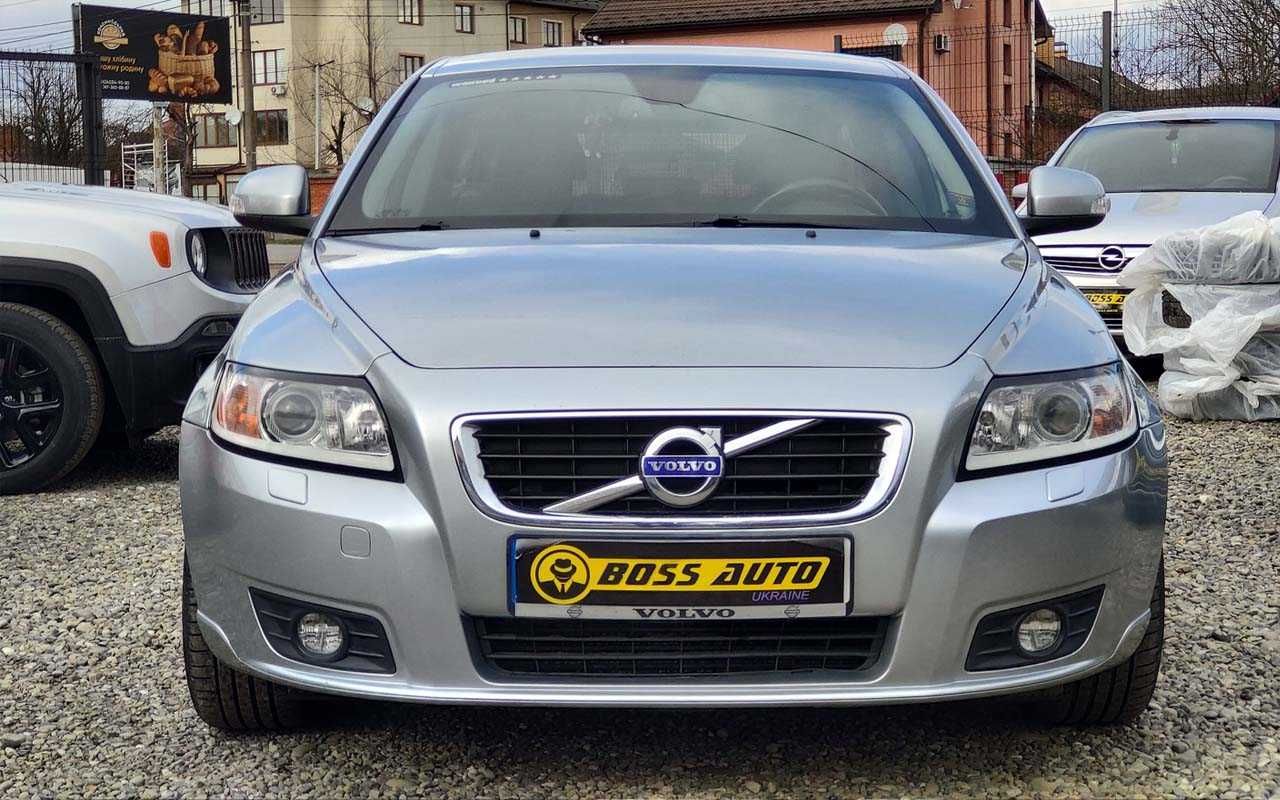 Volvo V50 2012 року