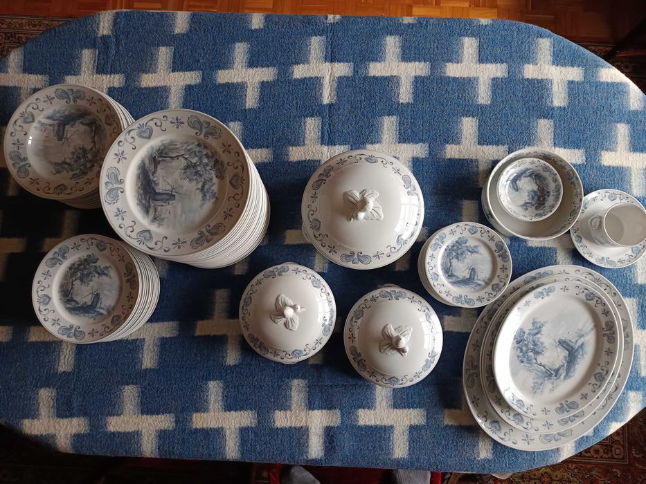 Serviço de Jantar 72 peças em porcelana Vista Alegre