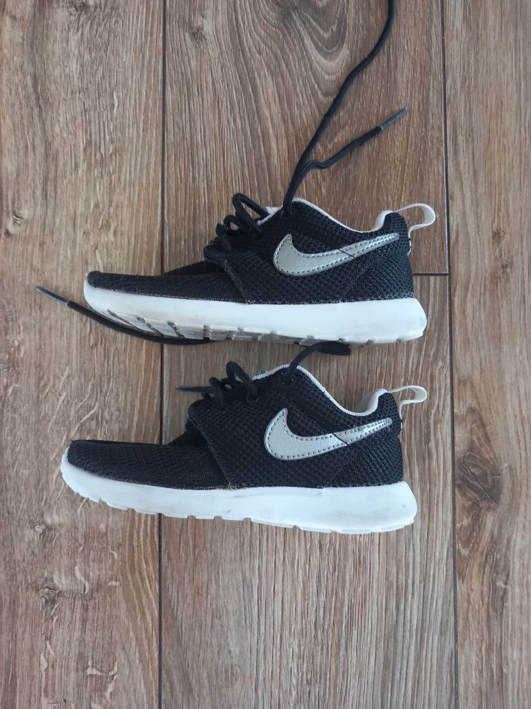 Buty Adidasy NIKE rozmiar 25