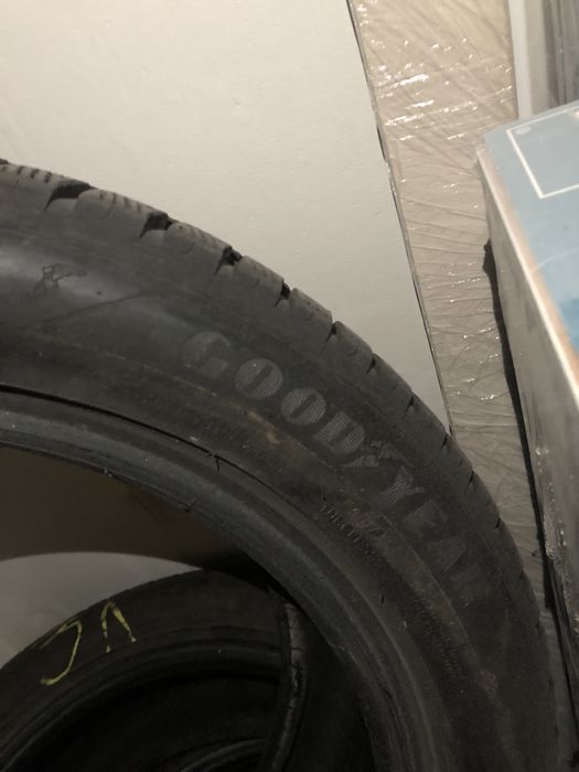 зимова  резина бу 225/50/17 Goodyear