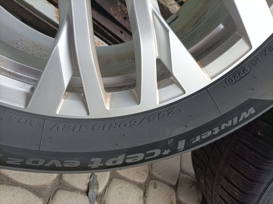 Продам комплект зимових коліс Туарег 2019.