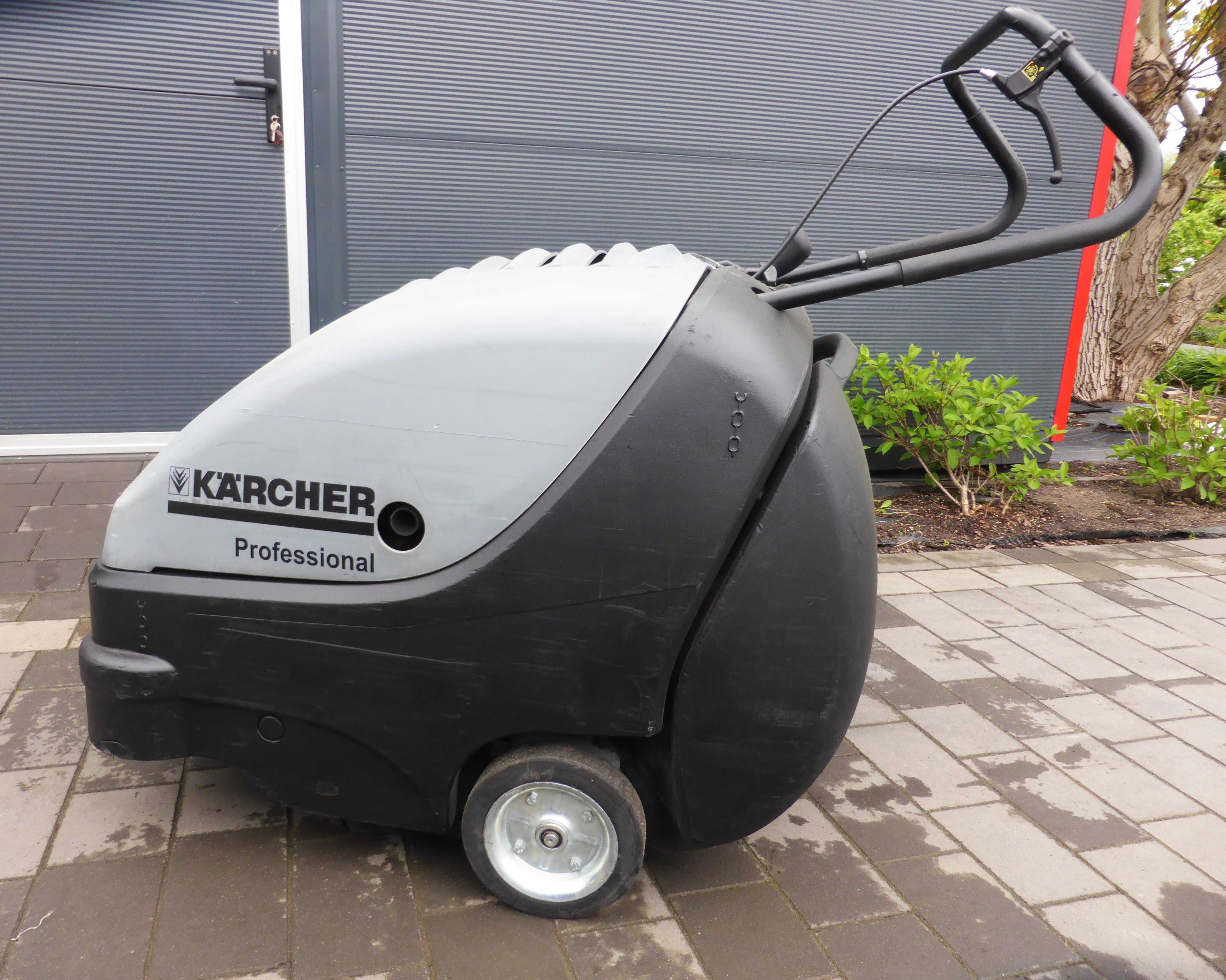 Zamiatarka spalinowa KARCHER KM 85/50 W G -Honda