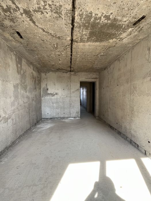 Продається простора 2 кім. 78,6м2. Кухня-вітальня 24 м2
