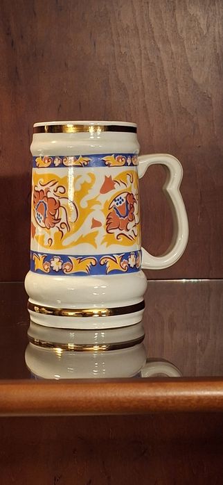 Kufel porcelanowy ozdobny