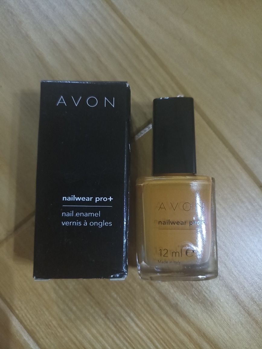 Lakier do paznokci Avon ciemny żółty