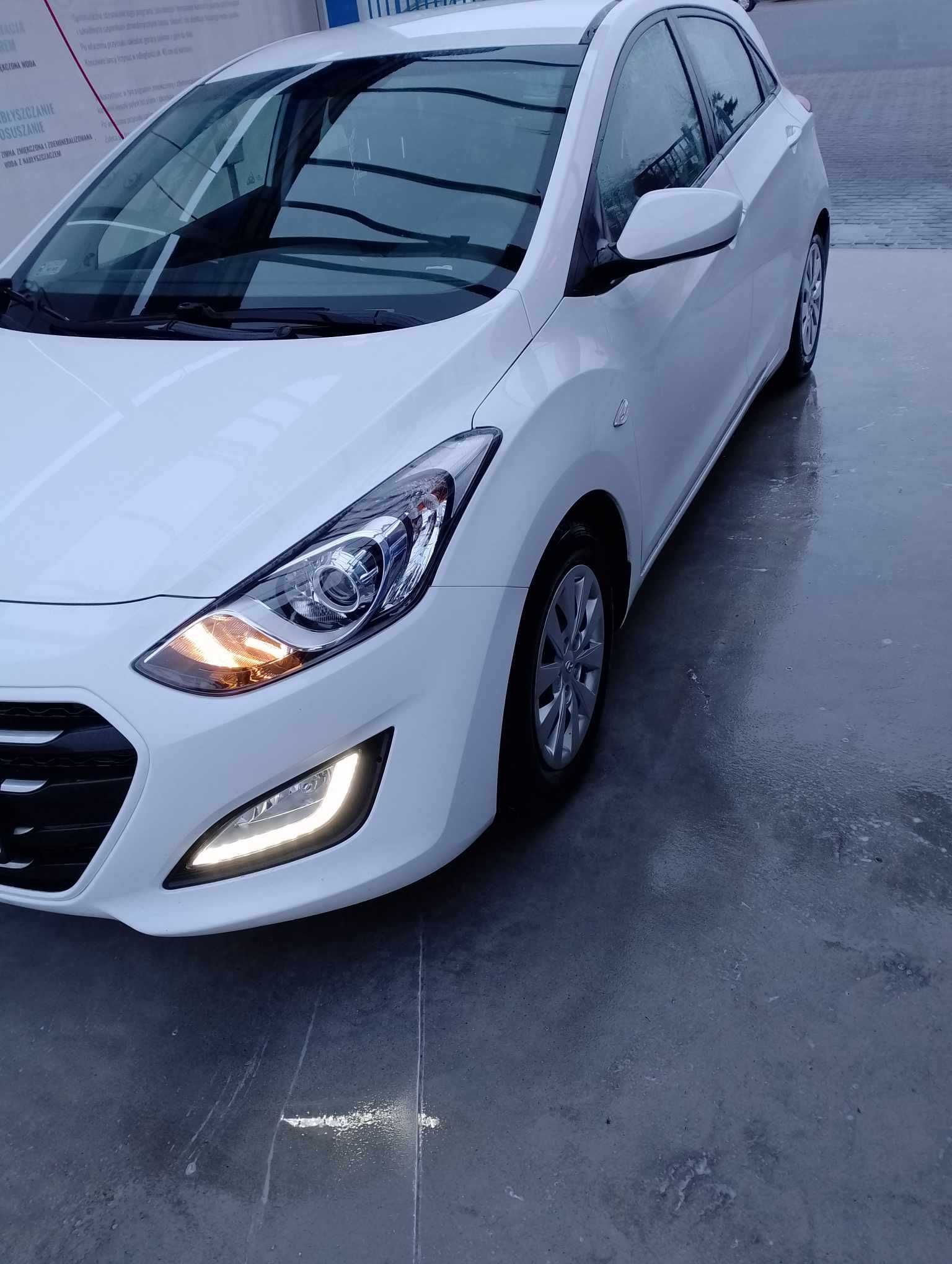 Hyundai i30 biały