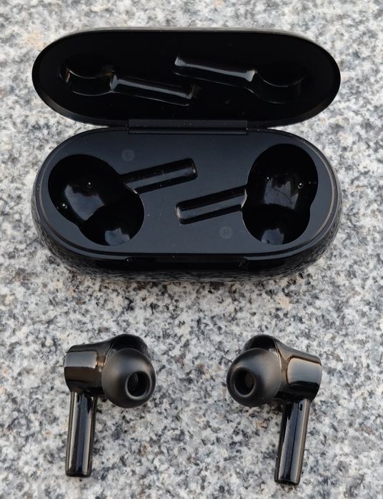 OnePlus  Buds  Z2
