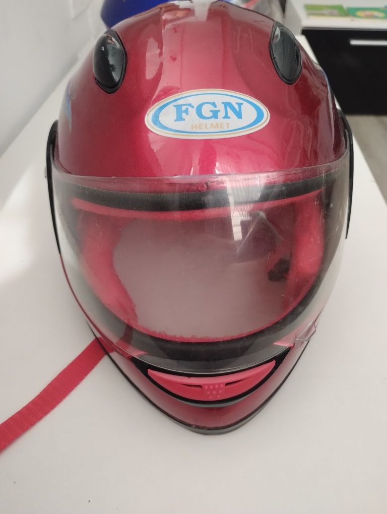 Kaski na motor dla dziecka