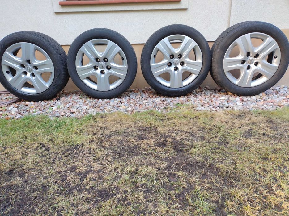 Kpl 4 kół zimowych 225/50 R17 98V XL Opel 5x120