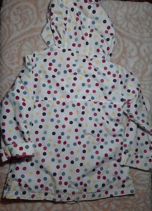 плащик симпатичний) на 4_5 років