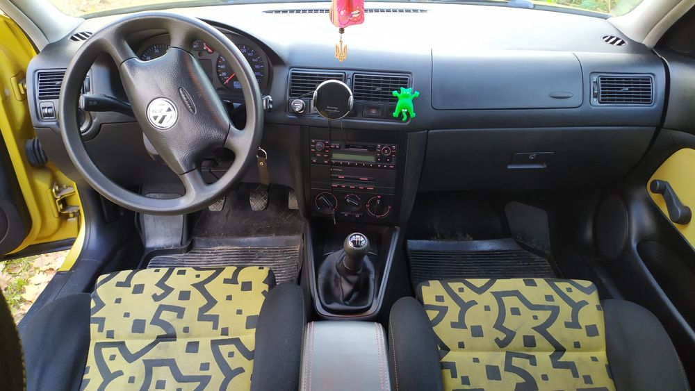 Продам Гольф 4  1,4 бензин/1999 рік