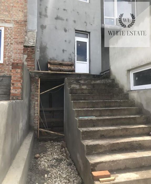 Продаж 3 поверхового таунхауса у с. Смиківці