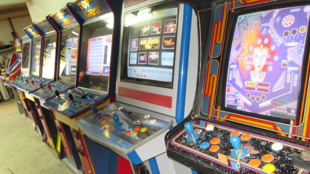 Máquinas jogos arcades com 50 jogos até 2800  jogos , como nova