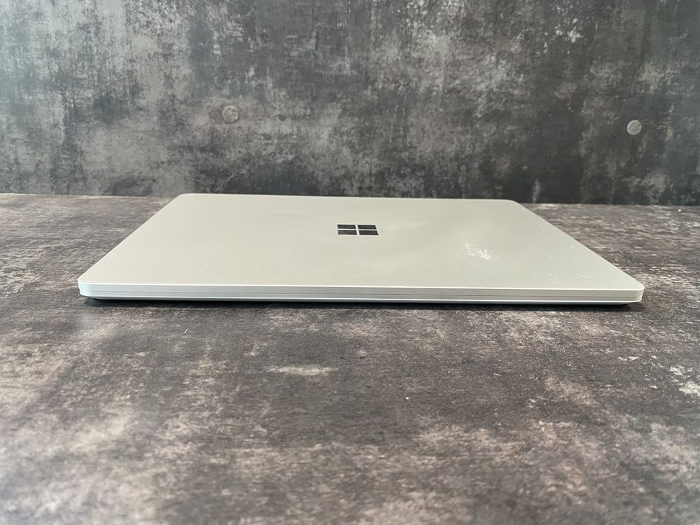 Microsoft Surface Laptop Go 2 i5-1135G7 16Gb 256Gb Touch IPS 12,4”