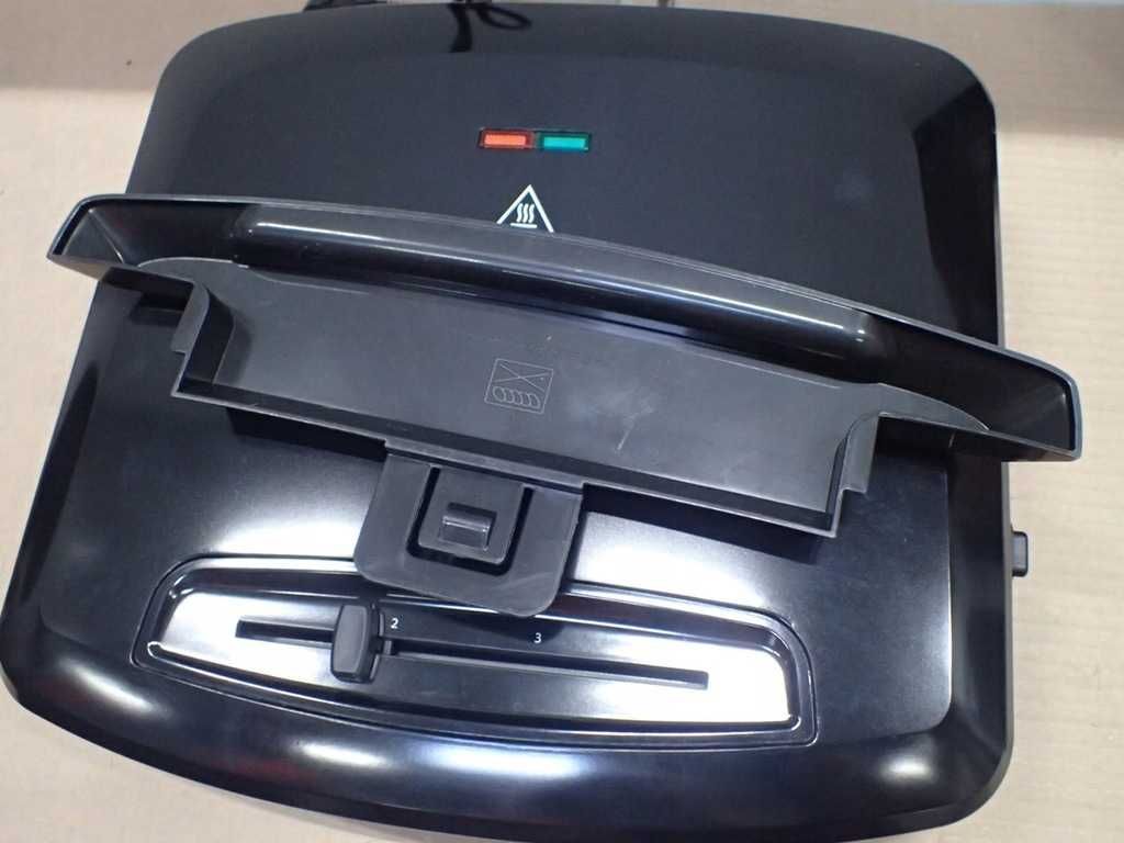 Grill elektryczny RUSSELL HOBBS George Foreman 243