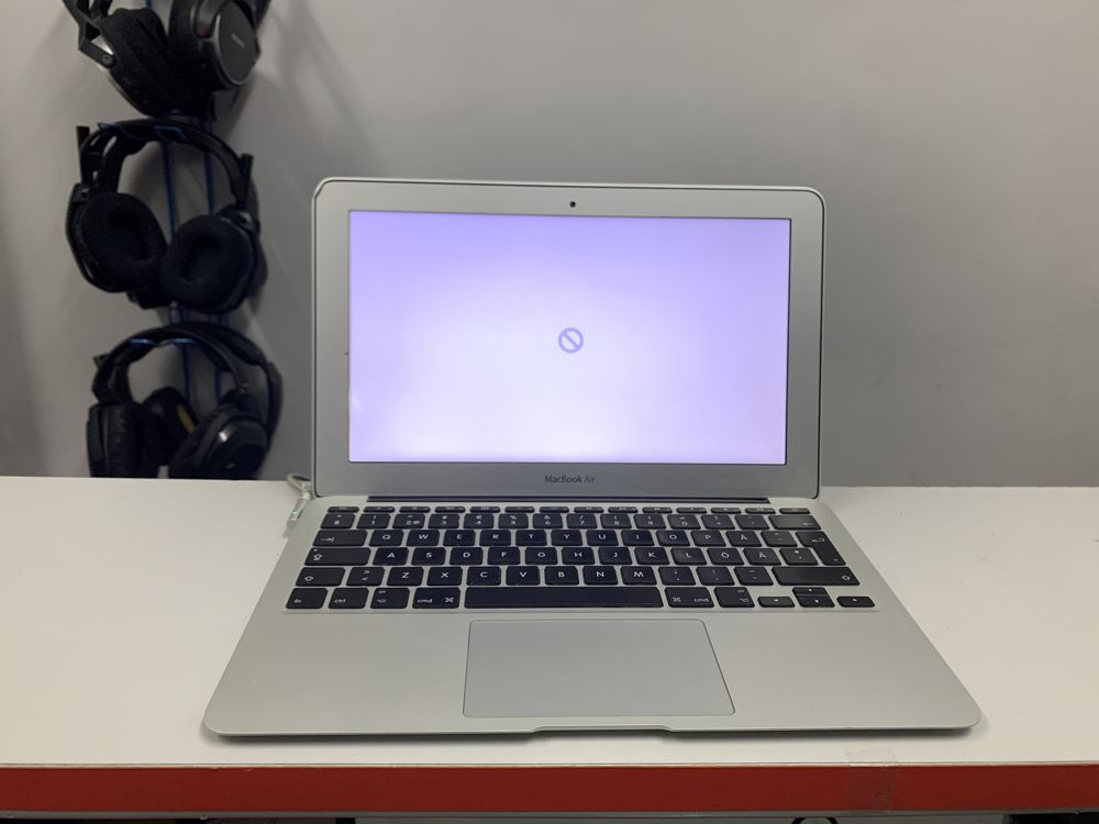 Ноутбук MacBook Air A1370 Mid 2011