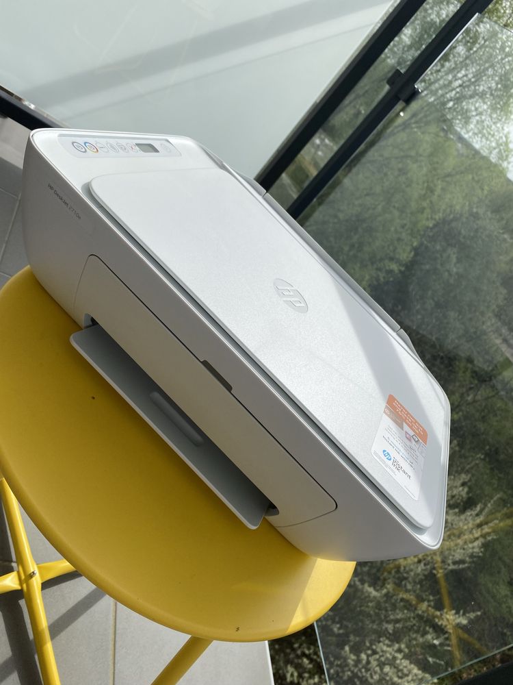Drukarka HP DeskJet 2700e Wi-Fi HP Smart App AirPrint Instant Ink HP+