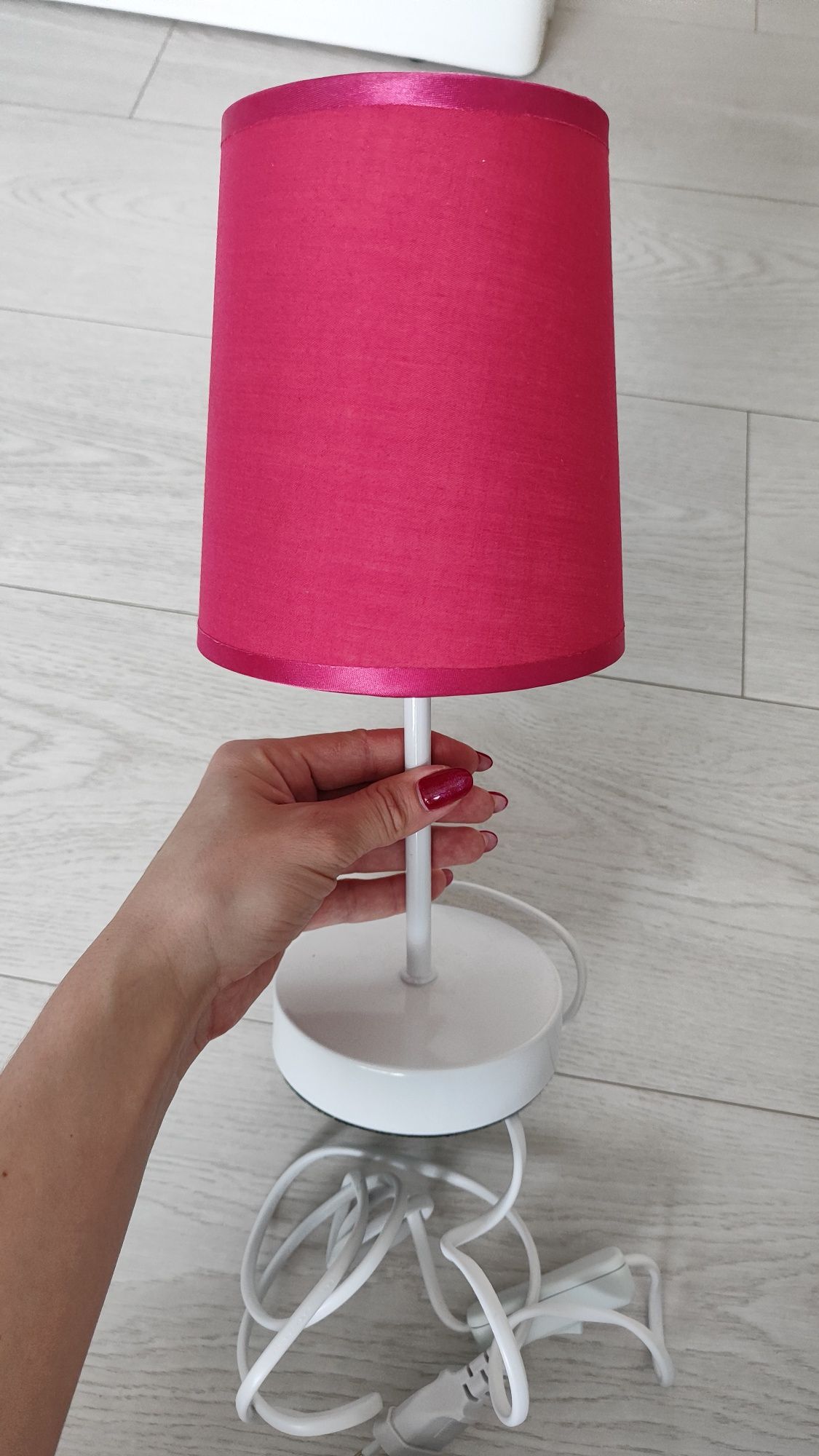 Lampka stołowa różowa