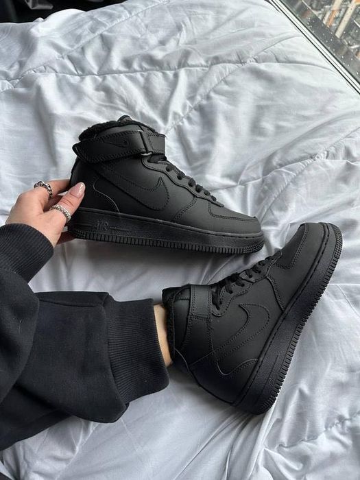 Зимові чоловічі Nike Air Force 1 Mid Black хутро