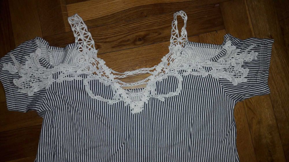 Biało niebieska bluzka w paski z ażurem XL