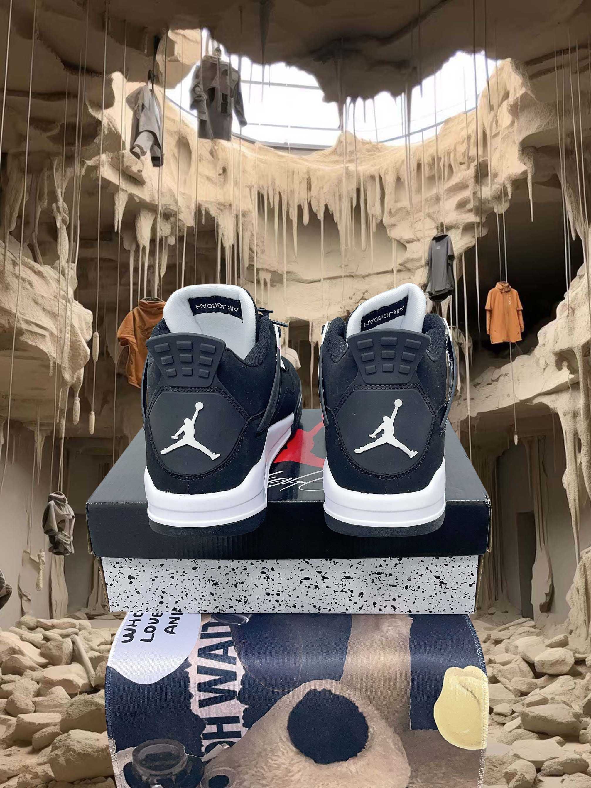 Jordan Air Jordan 4 Retro White Thunder.46