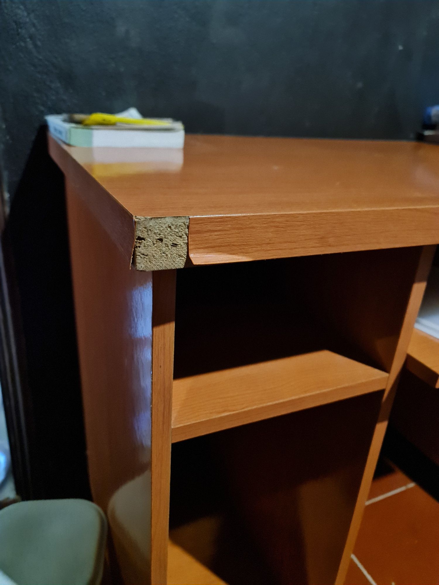 Secretaria madeira