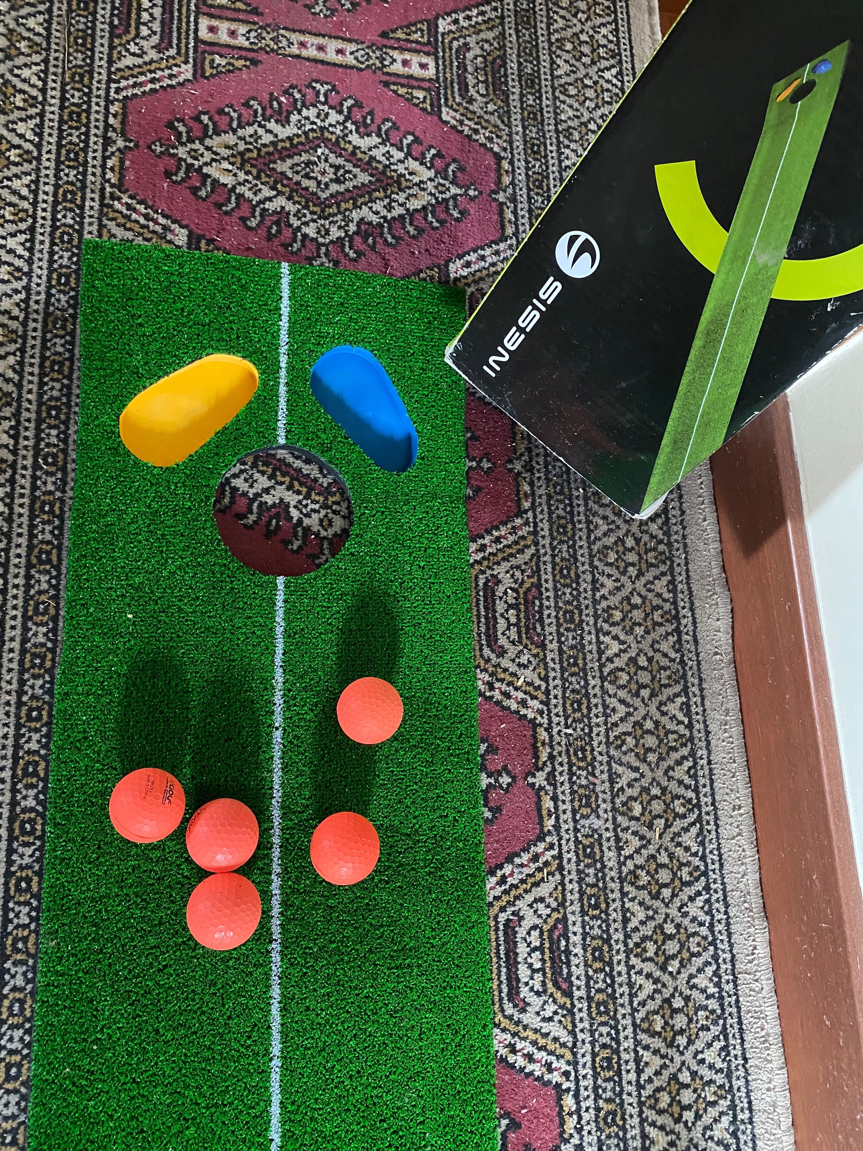 Tapete de putting de treino de golf com 5 bolas