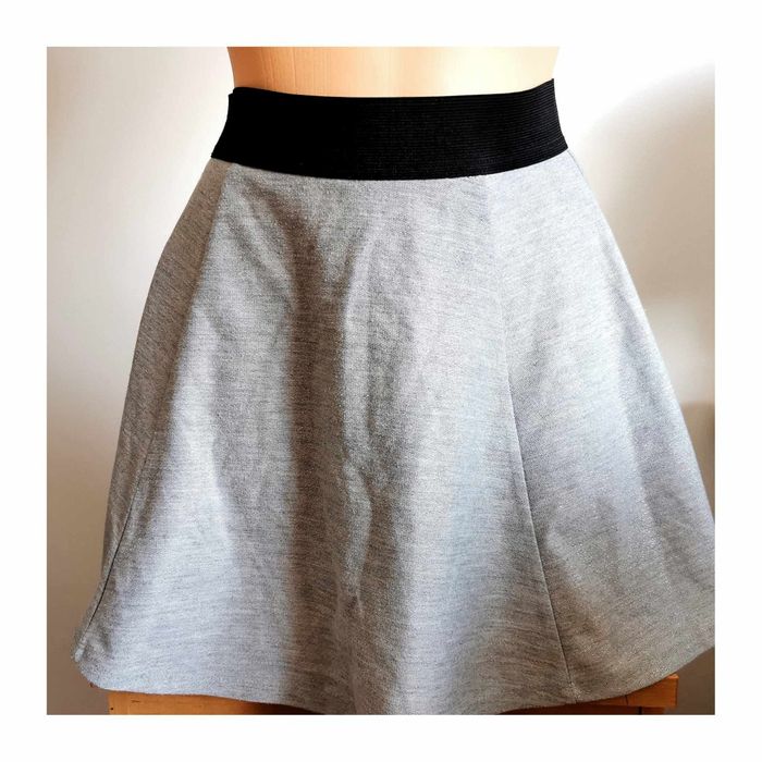 Spódnica damska ze srebrną nitką