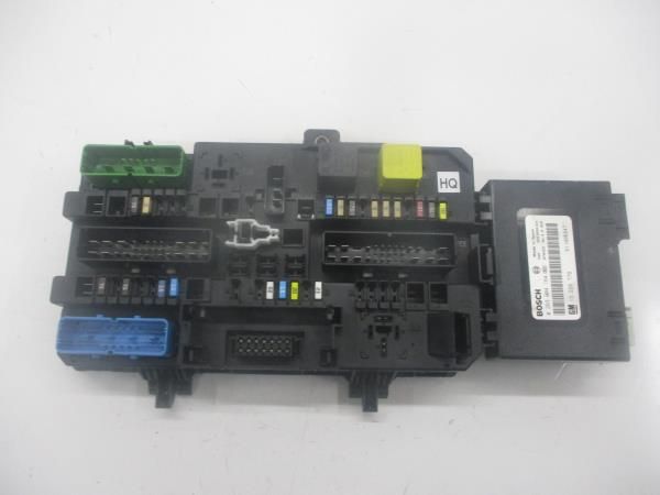 Caixa fusíveis / SAM / BSI OPEL Astra H Hatchback (L48)