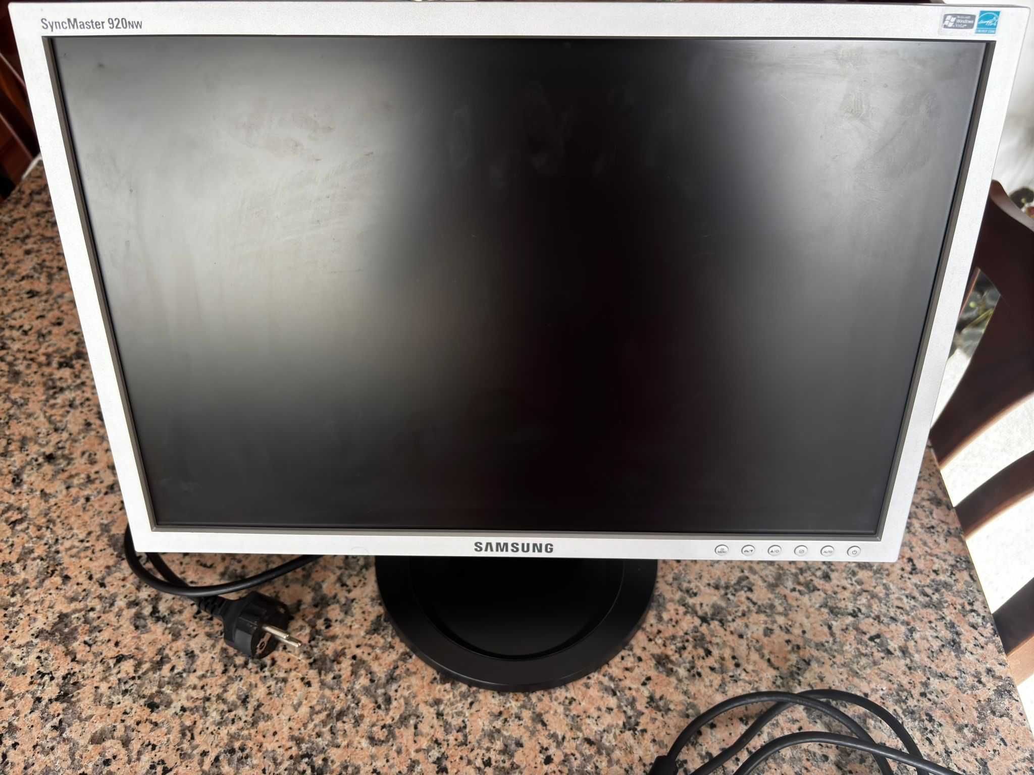 Torre PC LG + Ecrã Samsung SyncMaster 920 NW - Ótimo estado