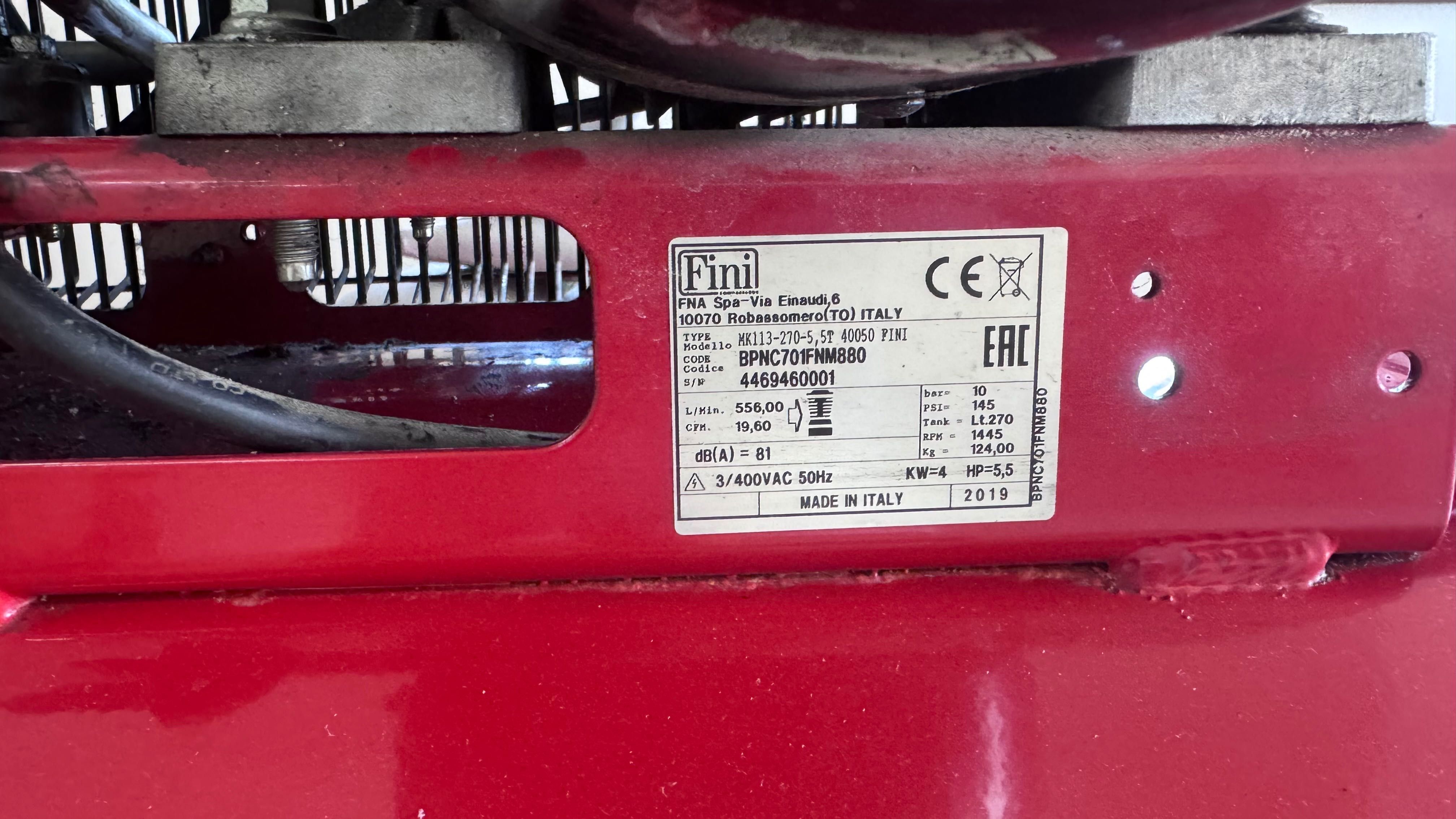 Compressor como novo trifássico de 5.5 cavalos   a um preço incrível