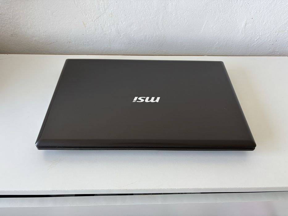 Ноутбук MSI Intel i7