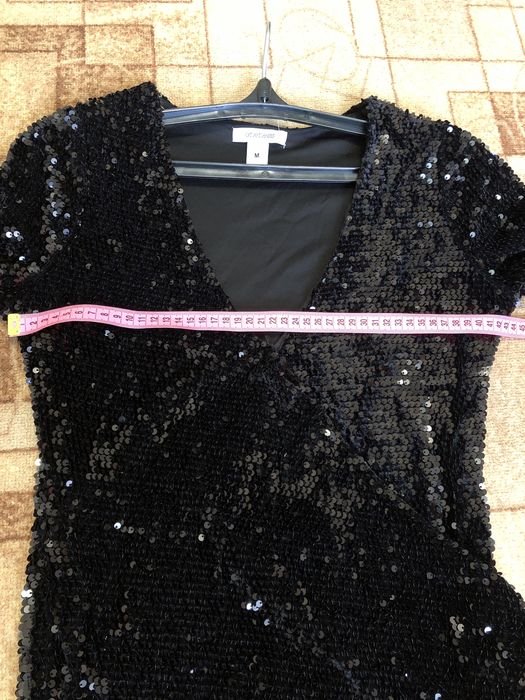 Плаття з паєток жіноче