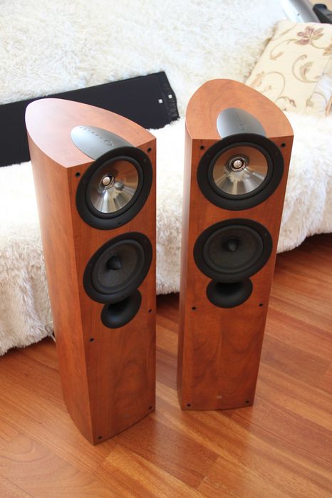 KEF iQ7SE - kolumny podłogowe stereo