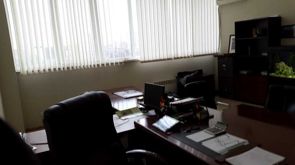 Офис 131 м. кв. свой, без комиссий.