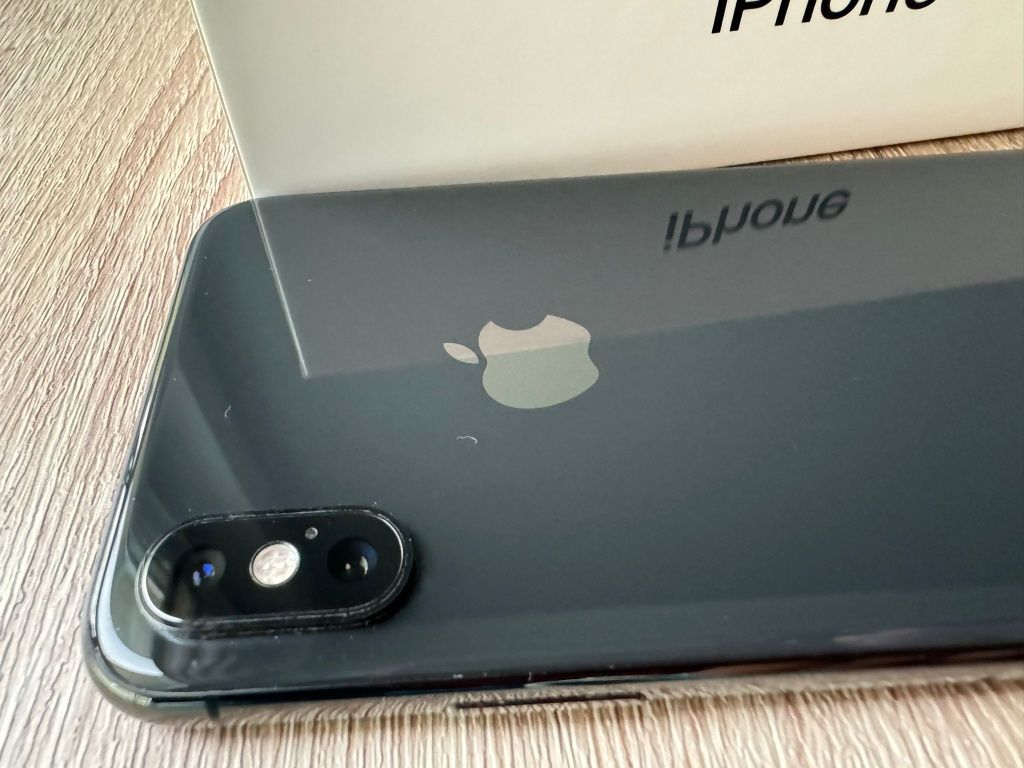 iPhone SX gwiezdna szarość